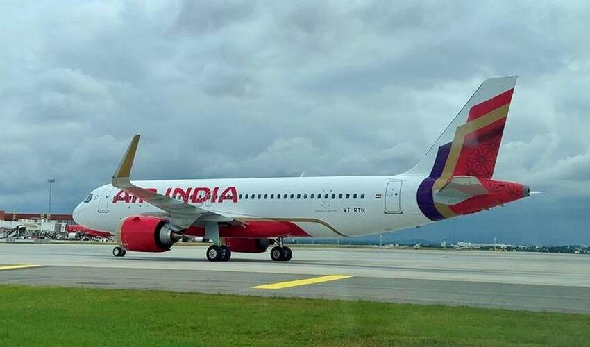 Air India təyyarəsi ələ keçirilmə siqnalından sonra təcili eniş edib