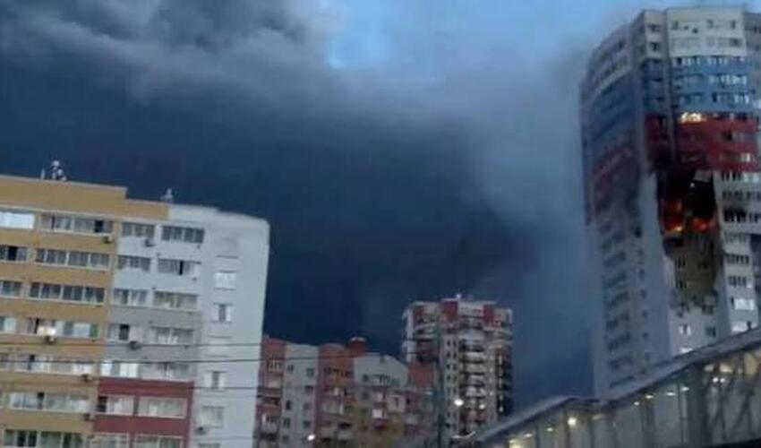 Ukrayna dronları  Ryazan şəhərinə zərbələr endirib, neft emalı zavodunda yanğın baş verib