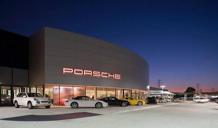 Porsche sahiblərinə bəzi Porsche avtomobillərini sürmək qadağan edildi
