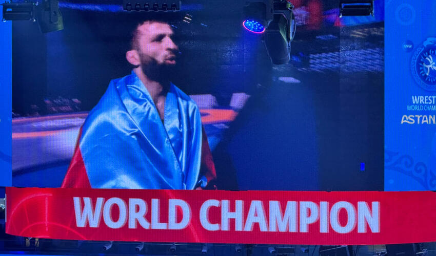 Qazaxıstanın Astana şəhərində keçirilən Dünya Çempionatında Eldəniz Əzizli  beşqat dünya çempionu titulunu qazanıb