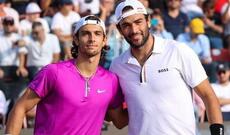 Tennis dünyasında sevgi üçbucağı: iki ulduz bir qadını paylaşa bilmədi