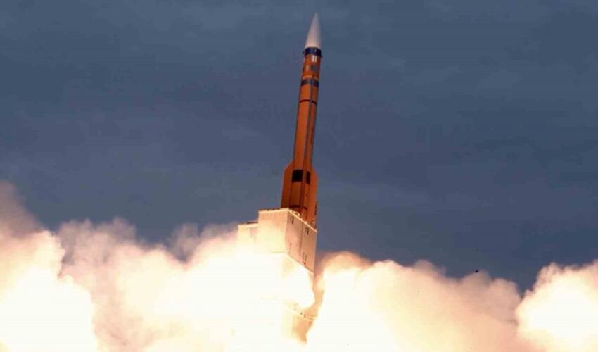 Polad Günbəzin SIPER-2 raketi hədəfi yüksək dəqiqliklə məhv edib
