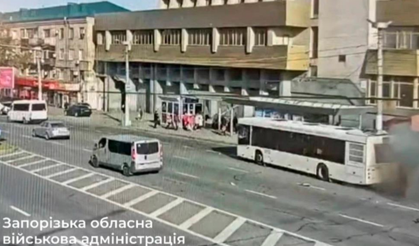 Ruslar Zaporojyedə avtobusa dronla zərbə endiriblər