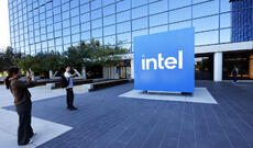 Intel şirkəti kompüter satışları ilə bağlı qara proqnoz verdi, səhmləri çökdü