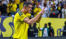 Ronaldu het-trik etdi və karyerasında 985-ci qolunu vurdu
