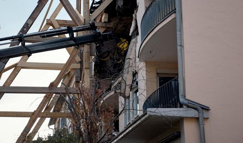 Almaniyada partlayış nəticəsində bir ev dağılıb, insan tələfatı baş verib