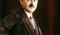 Qənirə Paşayeva Nəsib bəy Yusifbəylinin abidəsinin ucaldılması təklifi ilə çıxış edib