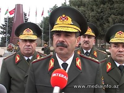 Müdafiə naziri rəisləri dəyişdi