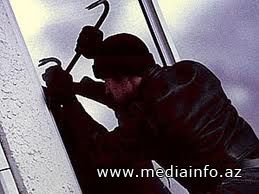 Mağazanı qarət etdilər