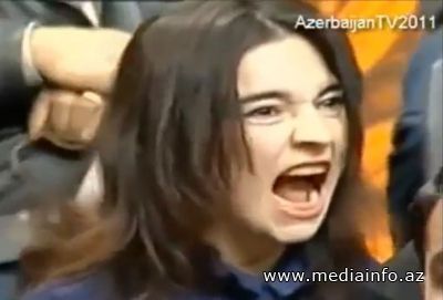 VİDEO: Cini qızın bədənindən çıxartdılar? (II hissə)