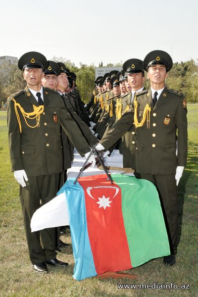 Ali Hərbi Məktəbin kursantları and içdilər - FOTO