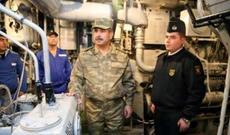 Müdafiə naziri Hərbi Dəniz Qüvvələrinin döyüşə hazırlıq səviyyəsini yoxlayıb