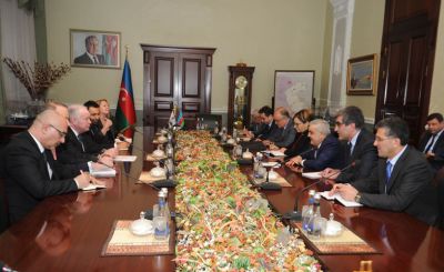 Rövnəq Abdullayev Böyük Britaniya baş nazirinin ticarət elçisi ilə görüşüb - FOTO