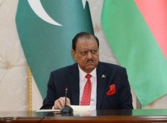 Pakistan prezidenti Məmnun Hüseynə BDU tərəfindən fəxri doktor adı verildi