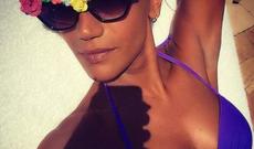 Röya Ayxandan istirahət selfisi