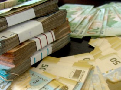 Dolların bu günə olan məzənnəsi