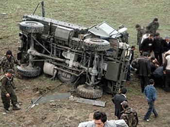 Türkiyədə hərbi avtomobil aşdı