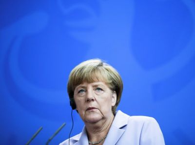 Angel Merkel tənqidlərə məruz qalıb