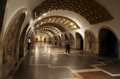 Bakı metrosu nə qədər sərnişin daşıyır?