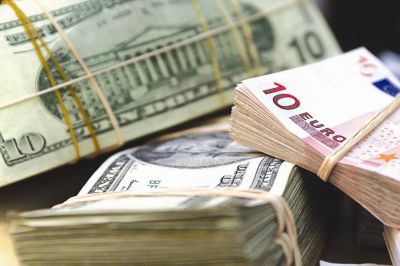 Dollar ucuzlaşdı