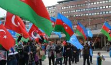 42 yaşlı qız evlənmək üçün pəncərəyə elan yazdı - FOTO