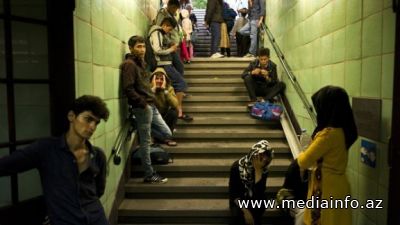 Yunanıstanda məskunlaşan gənc qaçqınlar "fahişəlik" etməyə başlayıblar