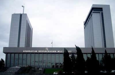 Deputatlarımız İran prezidentinden gileyləndilər