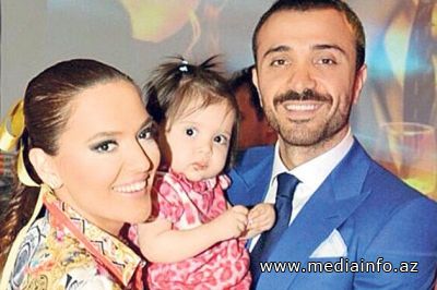 Demet Akalın ikinci dəfə ana olacaq