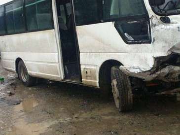 Sumqayıtda avtobus minik maşını ilə toqquşdu