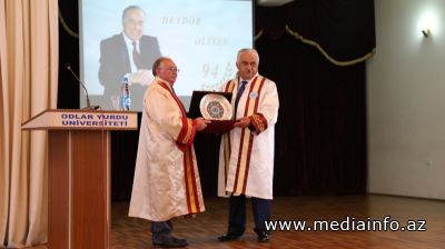 Odlar Yurdu Universitetində beynəlxalq elmi–praktiki konfrans keçirildi - FOTO