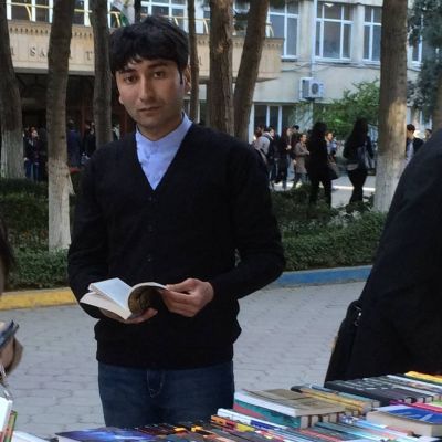 Üşütməz pencəyim məzar daşını - Azər Allahverdiyev