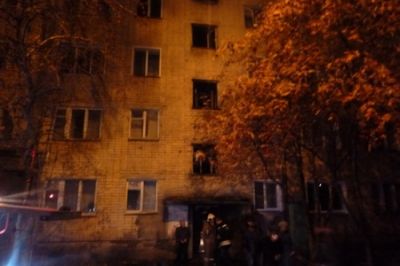 Bakıda 16 yaşlı gənc özünü 5-ci mərtəbədən atdı