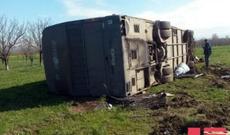 Bakı-Qazax yolunda sərnişin avtobusu aşıb