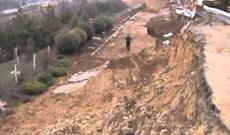 Sumqayıtda torpaq uçqunu: ölən var