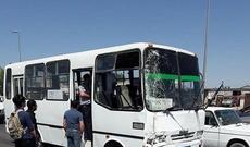 Bakıda avtobus sürətlə dayanacağa çırpıldı: ölən var