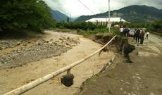 Balakəndə 680-dən çox evi su basıb, 8 körpünü sel aparıb