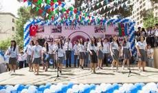 Sabah Azərbaycan məktəblərində “Son zəng”dir