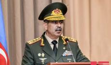 Müdafiə naziri zabit və əsgərləri bayram münasibəti ilə təbrik edib