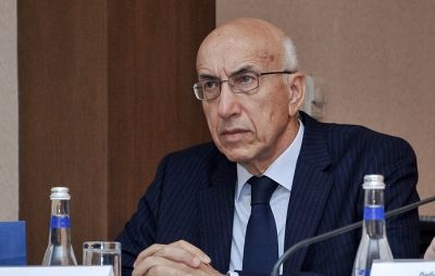 Deputat kommunistləri müdafiə etdi: Dövləti onlar qurub