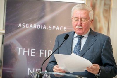 Azərbaycanlı milyarder kosmos dövləti yaratdı