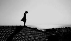 Bakıda valideyn oğlunun ölümünə dözməyib özünü öldürüb