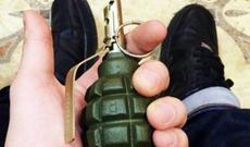 Ermənistanda nazirlik işçisi direktorun evinə qumbara atıb