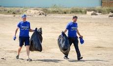 Aİ Nümayəndəliyi çimərliyi təmizlədi