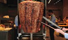 Yedikləri dönər başlarına bəla oldu