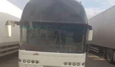 Rusiyada yol ilə gedən yük maşını yerin altına çöküb - VİDEO