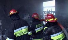 Bakıda məktəb yanıb: 160 nəfər təxliyə edilib