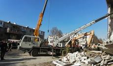 Dağıntılar altından daha iki nəfərin meyiti çıxarılıb