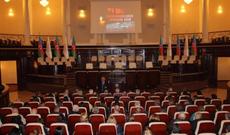 Tanınmış alim Fikrət Əliyev Tarix İnstitutunda məruzə edib