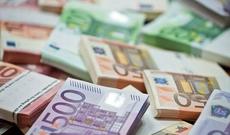 Avro və rubl ucuzlaşıb, manat sabit qalıb