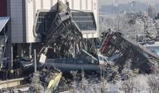 Türkiyədə qatar qəzası nəticəsində 9 nəfər ölüb